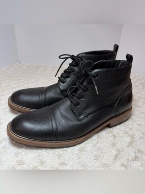 Perry Ellis Black Leather Chukka Boots with Brown Accented Sole